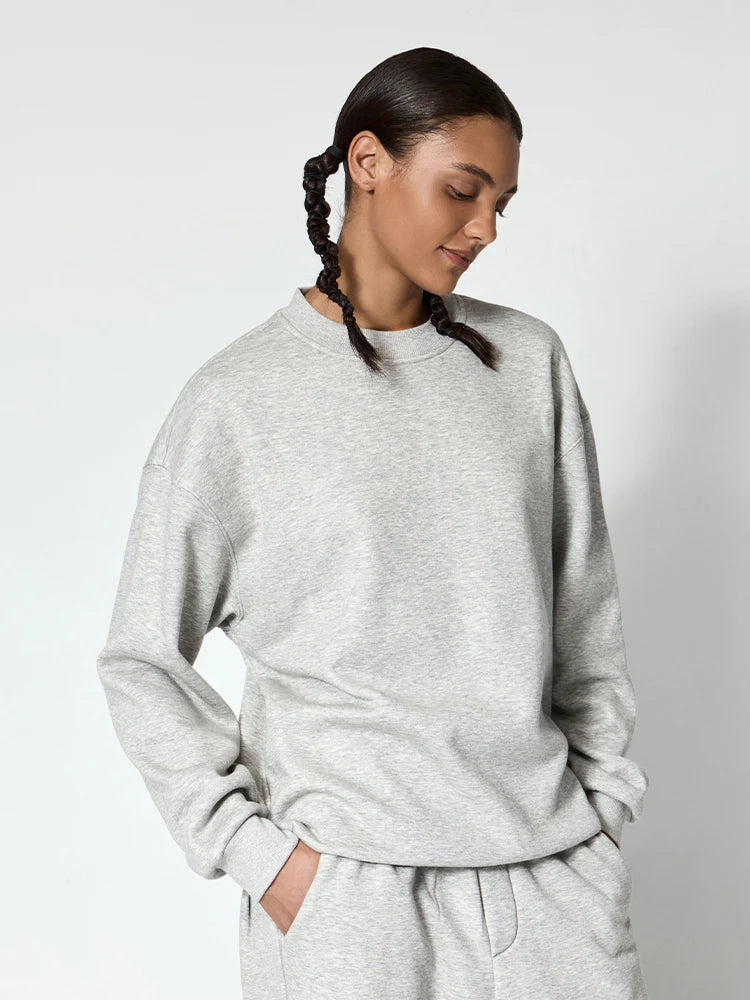 Sweat-shirt gris en molleton doux et confortable